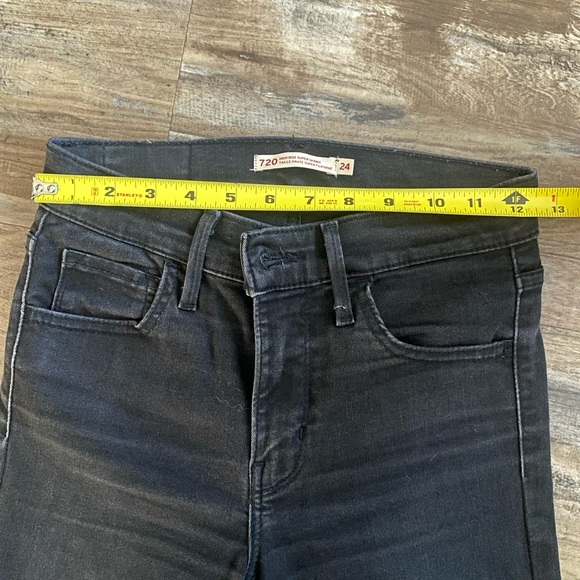 Black Levi High Rise Super Skinny Jeans - Picture 7 of 9